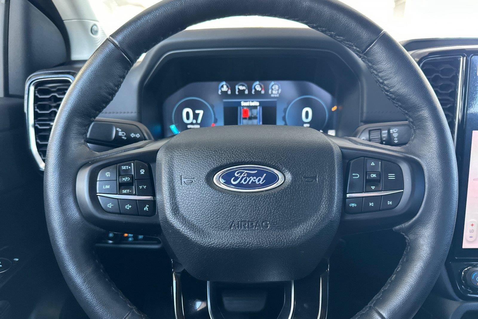 Used 2025 Ford Ranger Lariat w/ FX4 Off-Road Package AWD/4WD image 22
