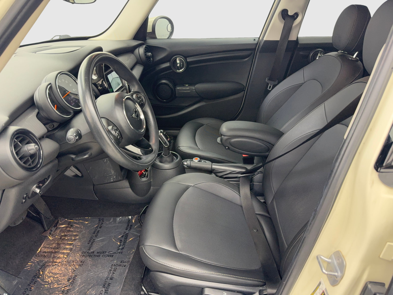Used 2020 MINI Cooper 4-Door Hardtop FWD image 25