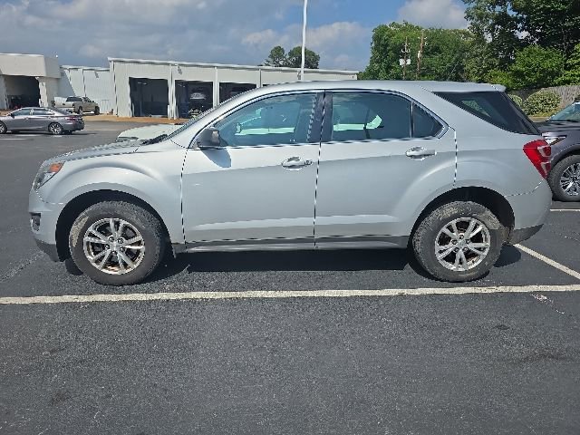 Used 2017 Chevrolet Equinox LS AWD/4WD image 4