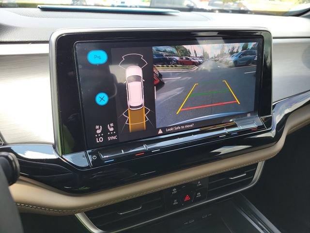 Used 2024 Volkswagen Atlas Cross Sport SE FWD image 41