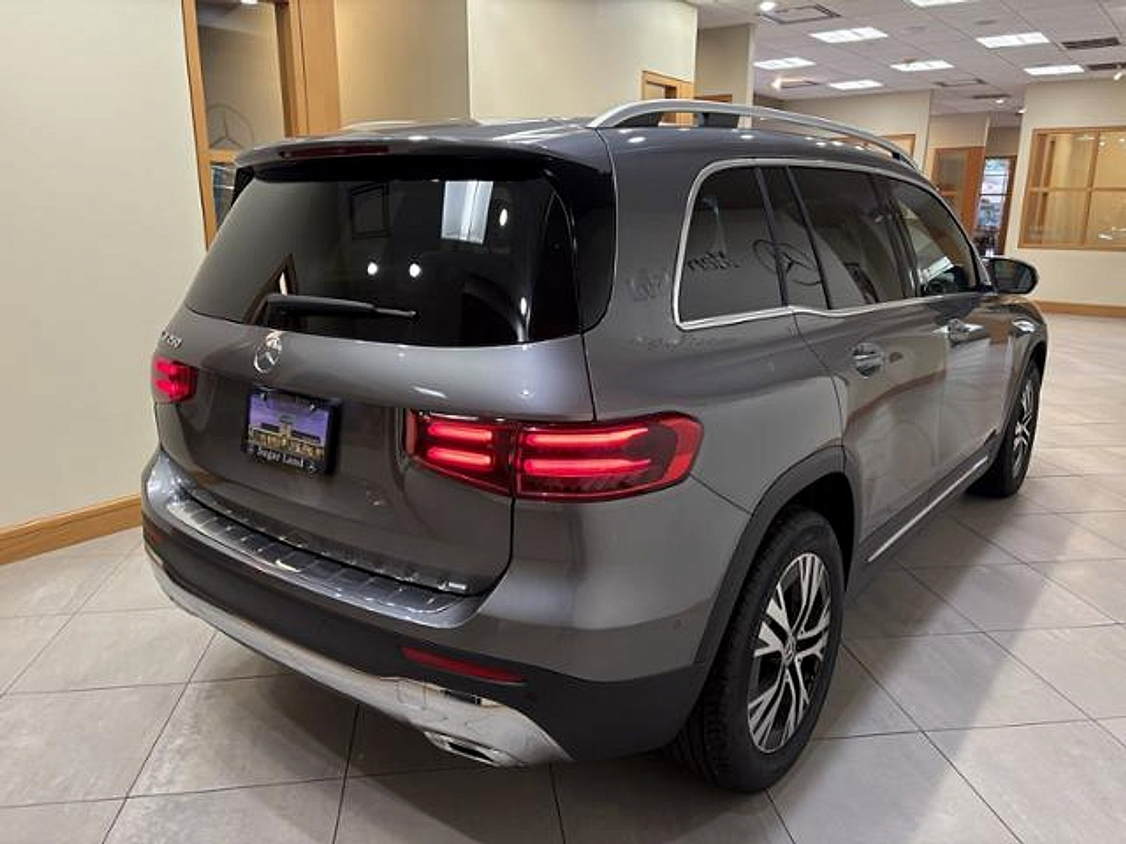 New 2026 Mercedes-Benz GLB 250 image 5