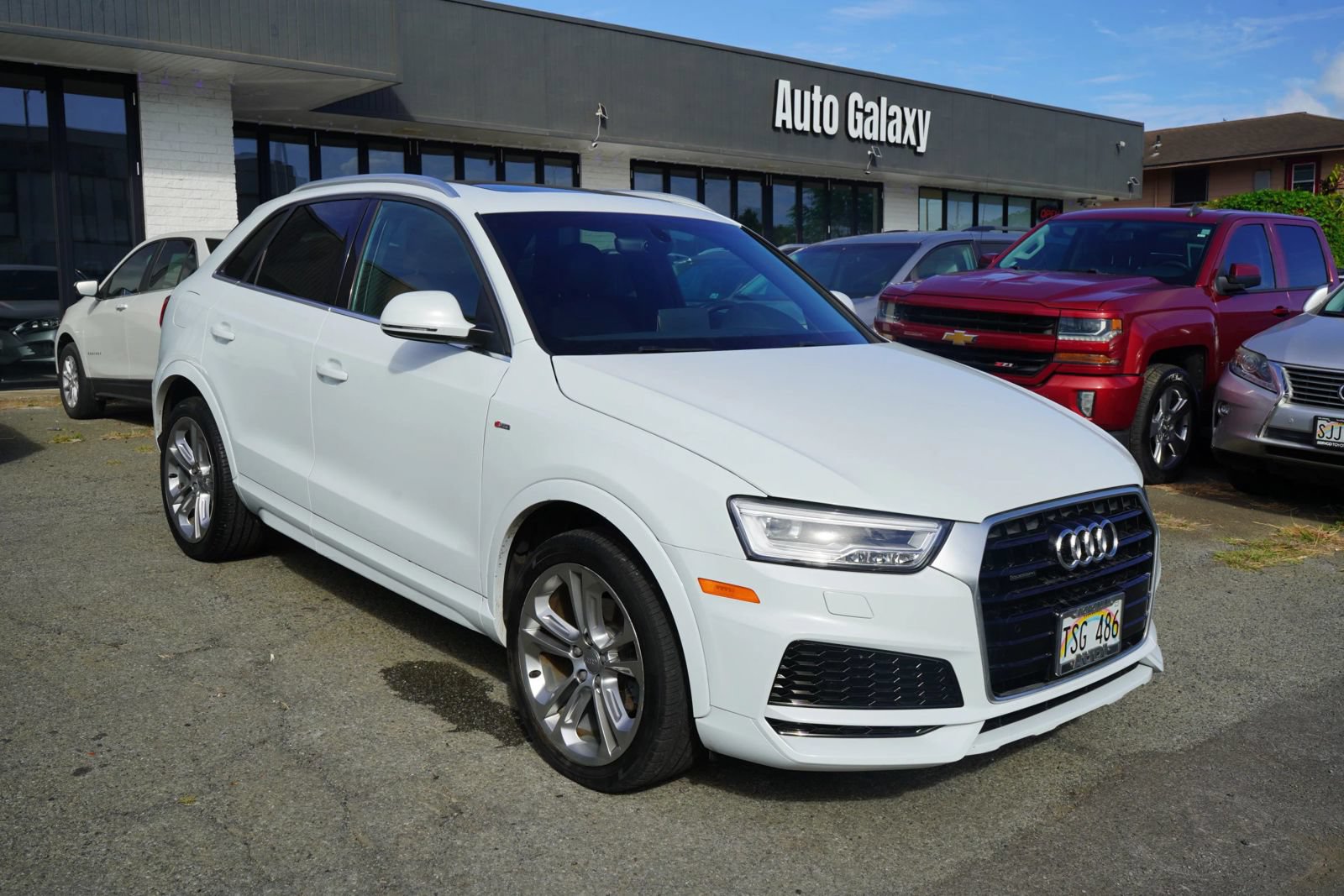 Used 2018 Audi Q3 2.0T Premium Plus w/ Premium Plus Package AWD/4WD image 3