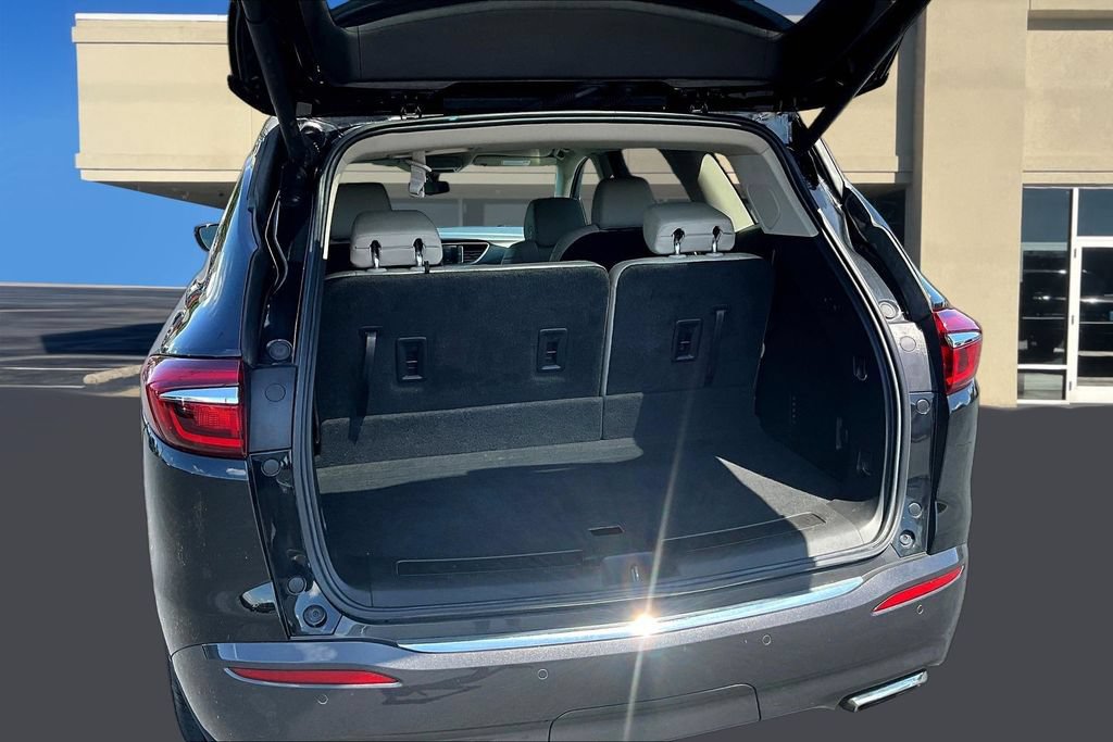 Used 2020 Buick Enclave Essence w/ Sound and Sites Package FWD image 8