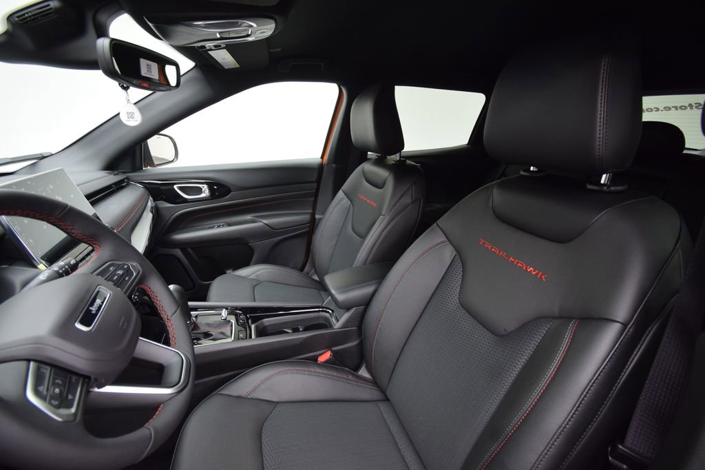New 2026 Jeep Compass Trailhawk AWD/4WD image 28