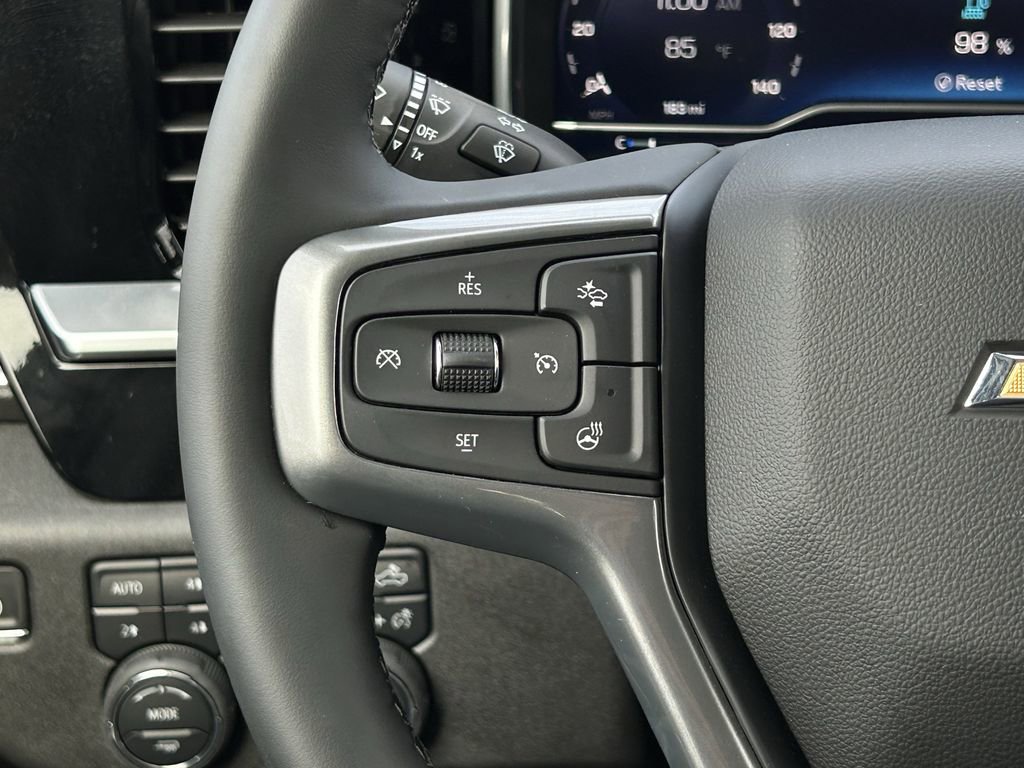 Used 2025 Chevrolet Silverado 2500 LTZ w/ LTZ Convenience Package image 16