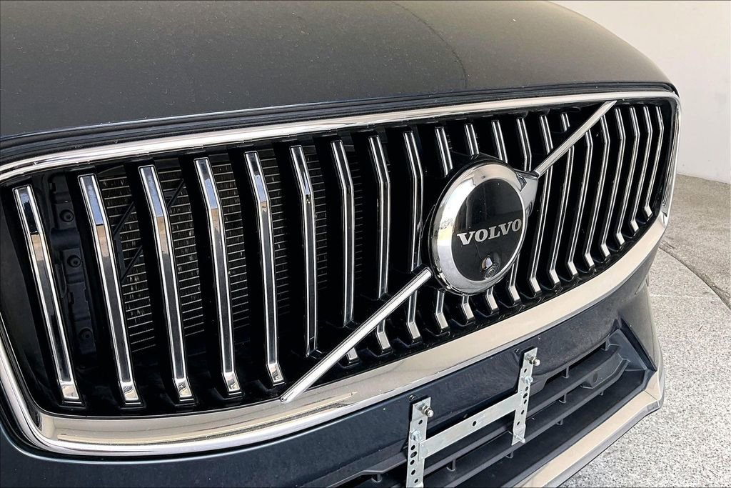 Used 2023 Volvo XC60 B5 Plus w/ Protection Package Premier image 35