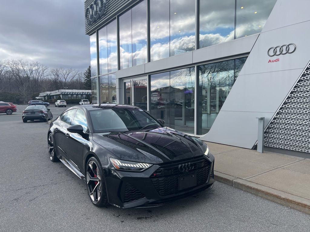 Certified 2024 Audi RS 7 Performance image 2