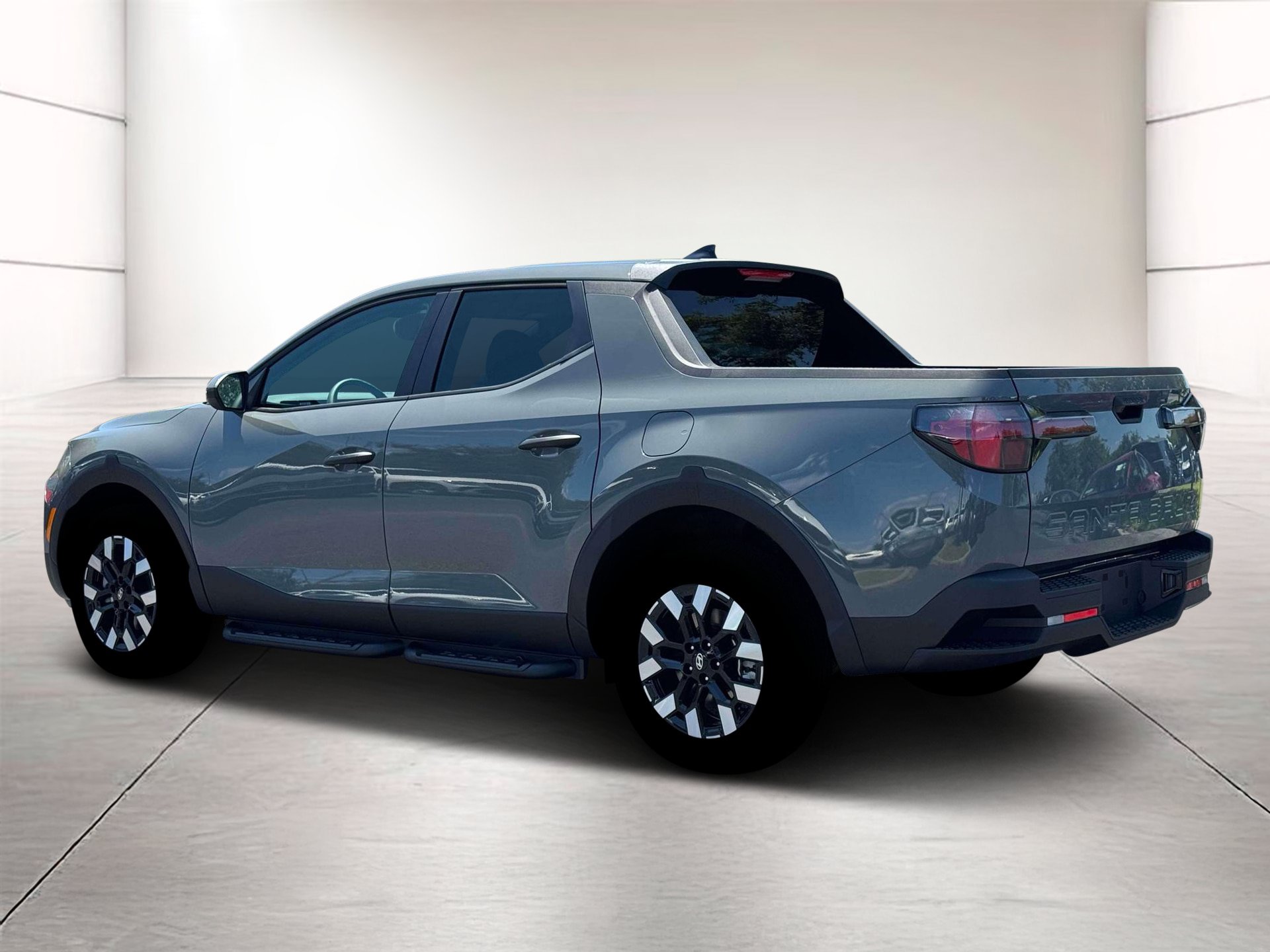 Used 2026 Hyundai Santa Cruz SE FWD image 4