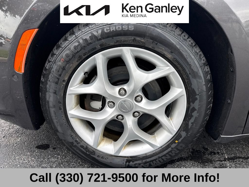 Used 2017 Chrysler Pacifica Touring-L Plus w/ Advanced Safetytec Group FWD image 21