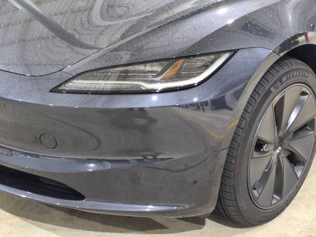 Used 2025 Tesla Model 3 Long Range RWD image 10