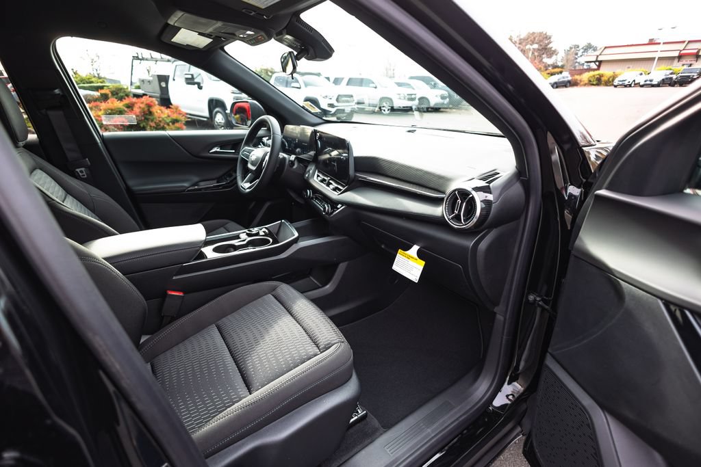 New 2026 Chevrolet Equinox LT w/ LPO, Floor Liner Package AWD/4WD image 20