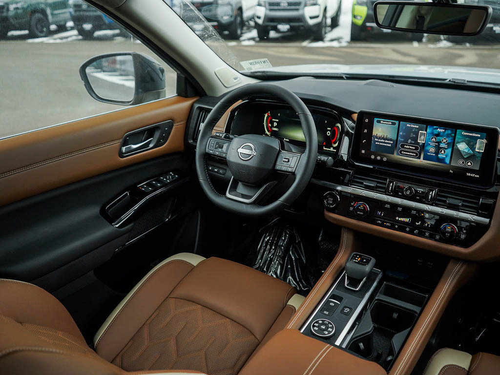New 2026 Nissan Pathfinder Platinum AWD/4WD image 16