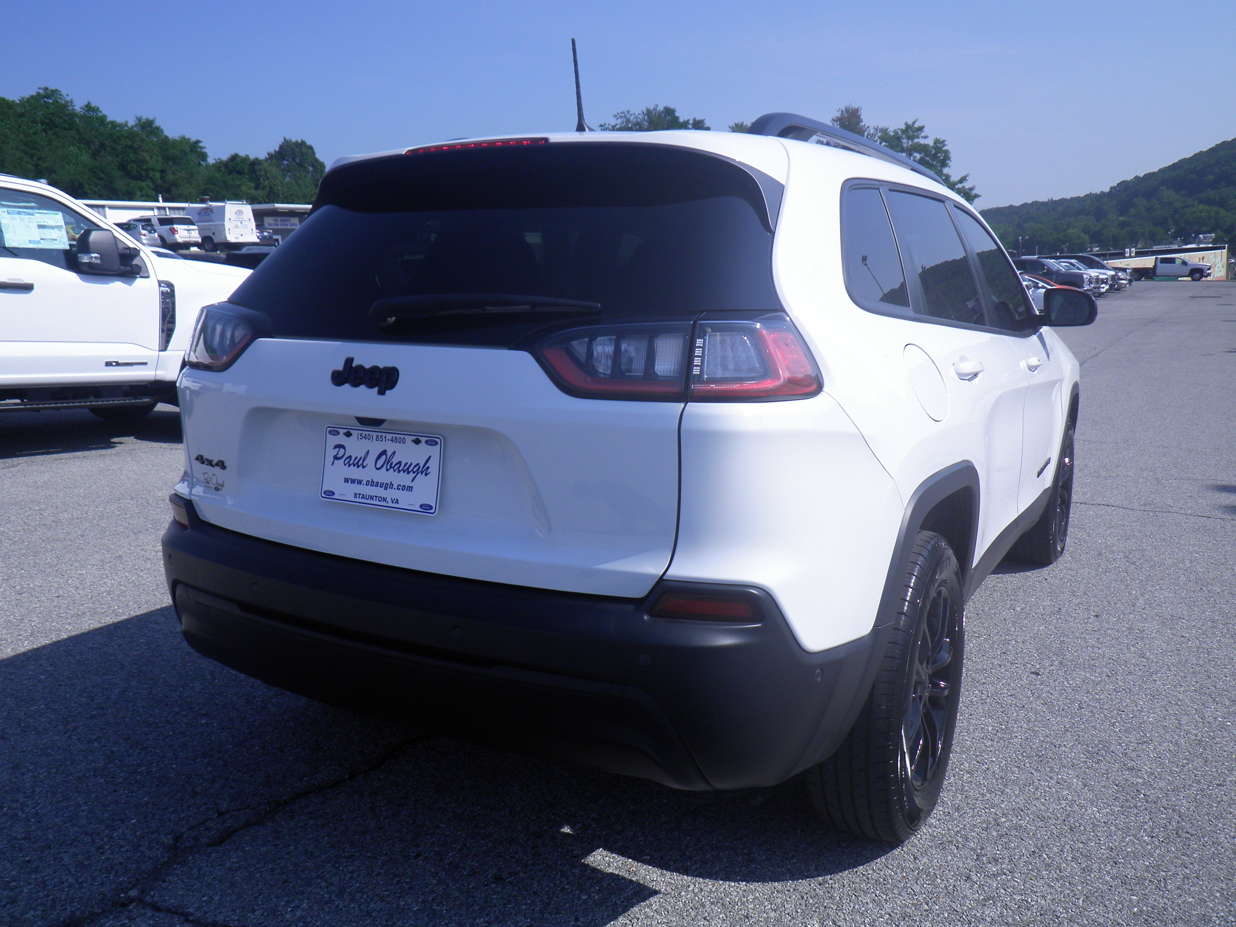 Used 2023 Jeep Cherokee Altitude Lux image 6