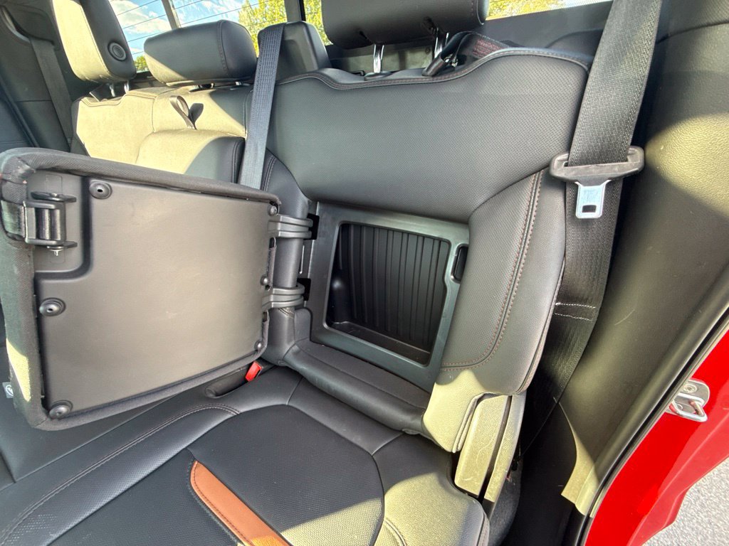 Used 2021 GMC Sierra 1500 AT4 w/ AT4 Premium Package AWD/4WD image 19