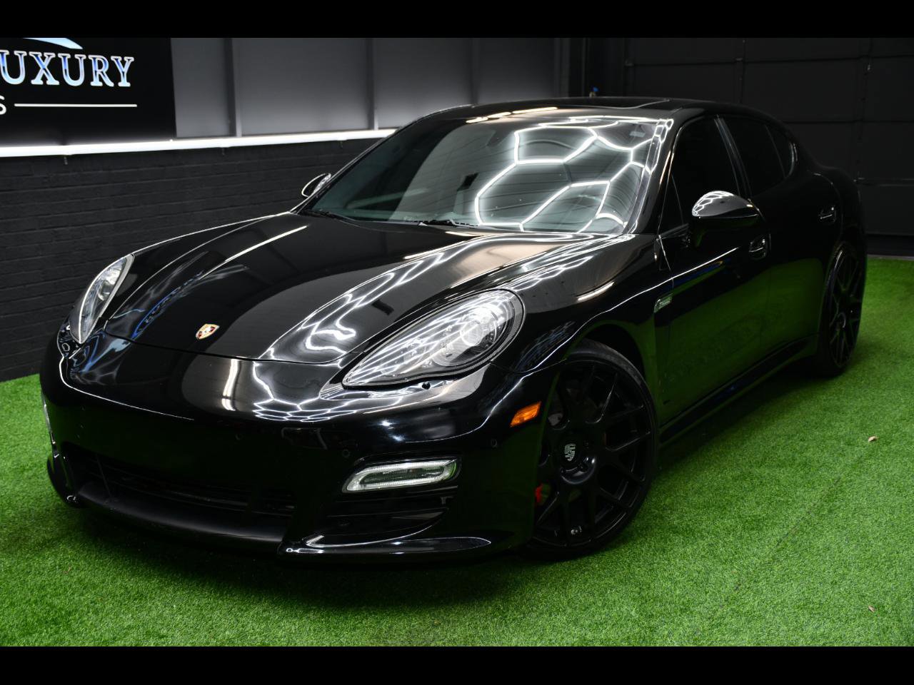 Used 2013 Porsche Panamera GTS image 1