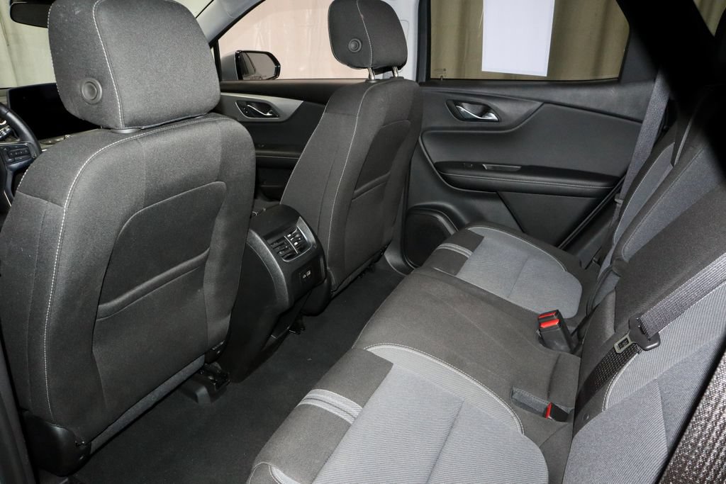 Used 2025 Chevrolet Blazer LT FWD image 21