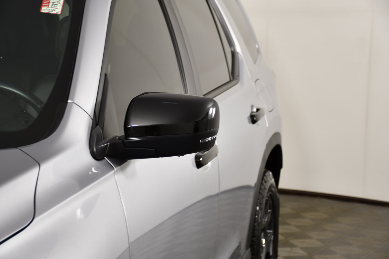 Used 2025 Honda Pilot TrailSport image 13
