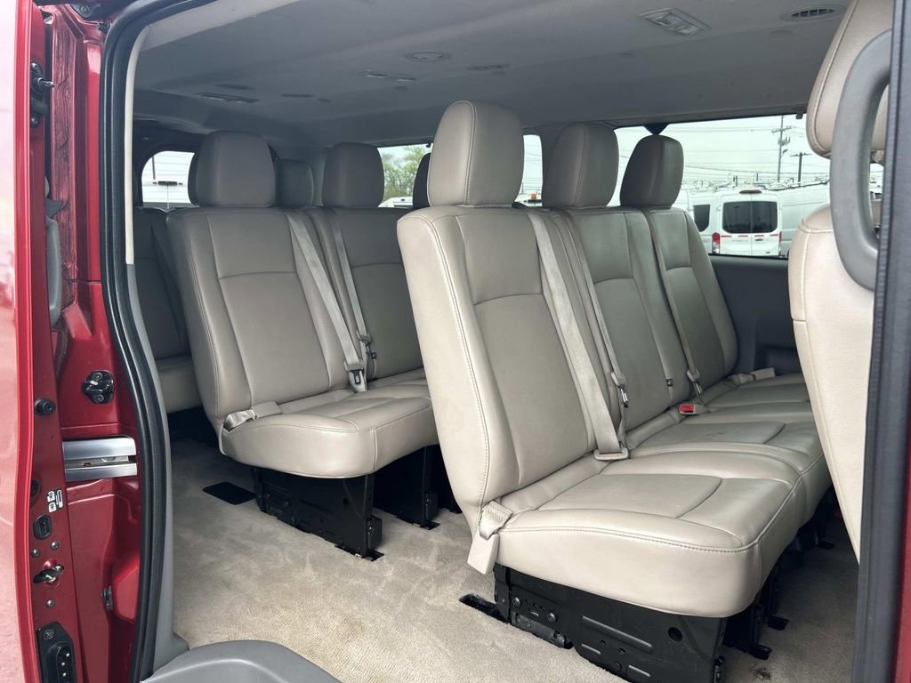 Used 2018 Nissan NV 3500 SL image 17