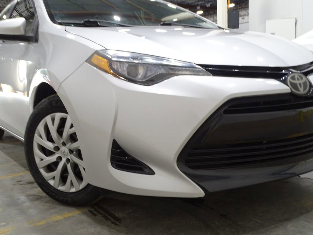 Used 2017 Toyota Corolla LE image 39