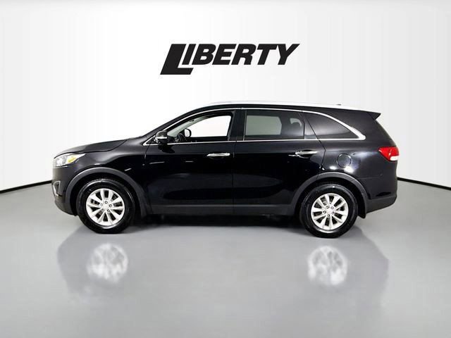 Used 2016 Kia Sorento LX w/ LX Convenience Package image 4