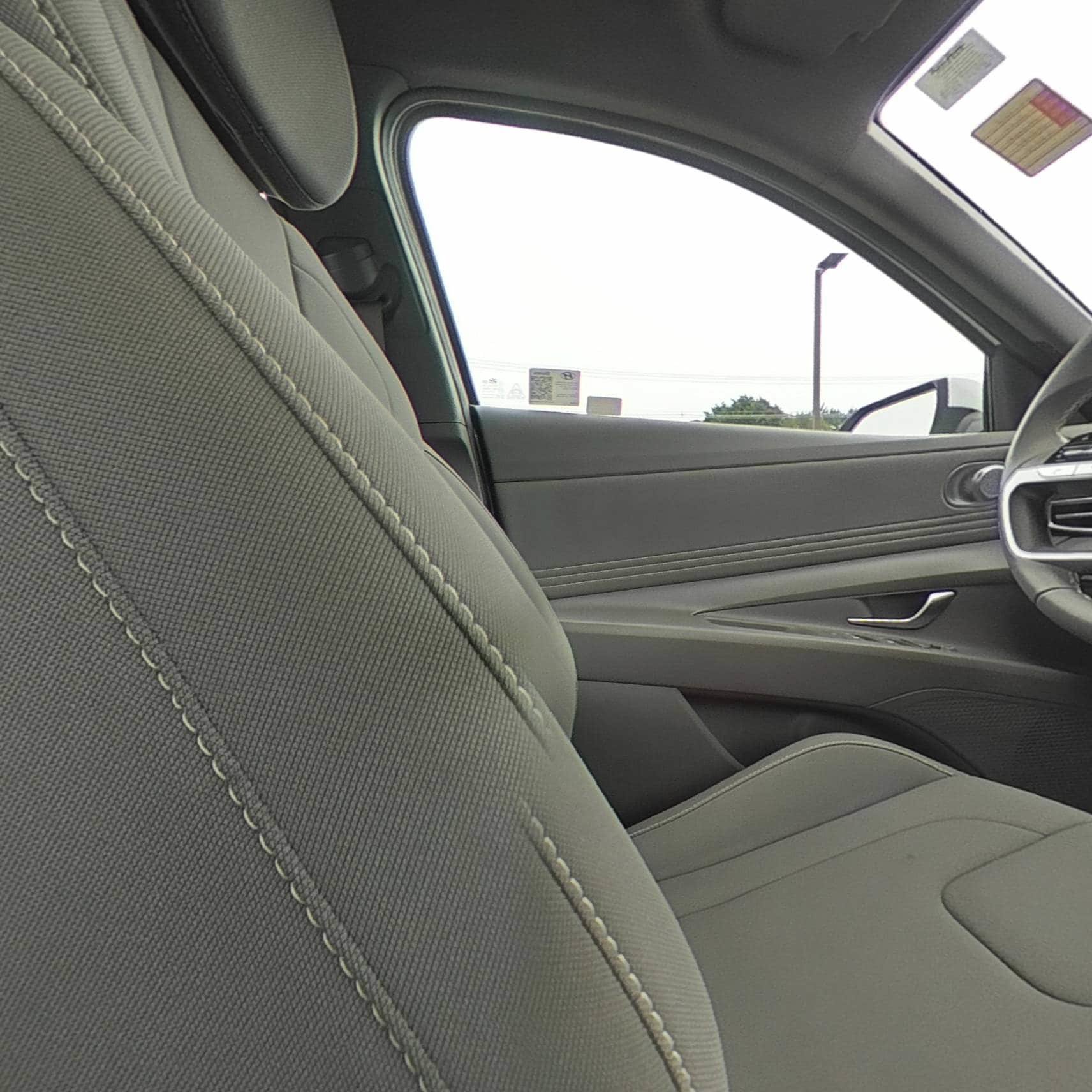 Certified 2024 Hyundai Elantra SEL w/ Convenience Package FWD image 34