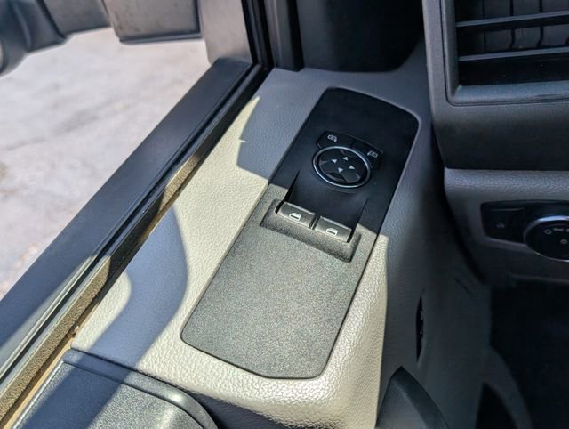 Used 2019 Ford F550 2WD Regular Cab Super Duty image 33