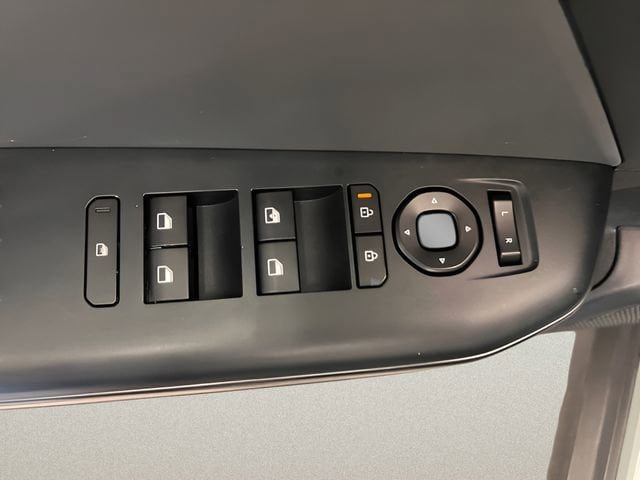 Used 2025 Kia K4 FWD image 12