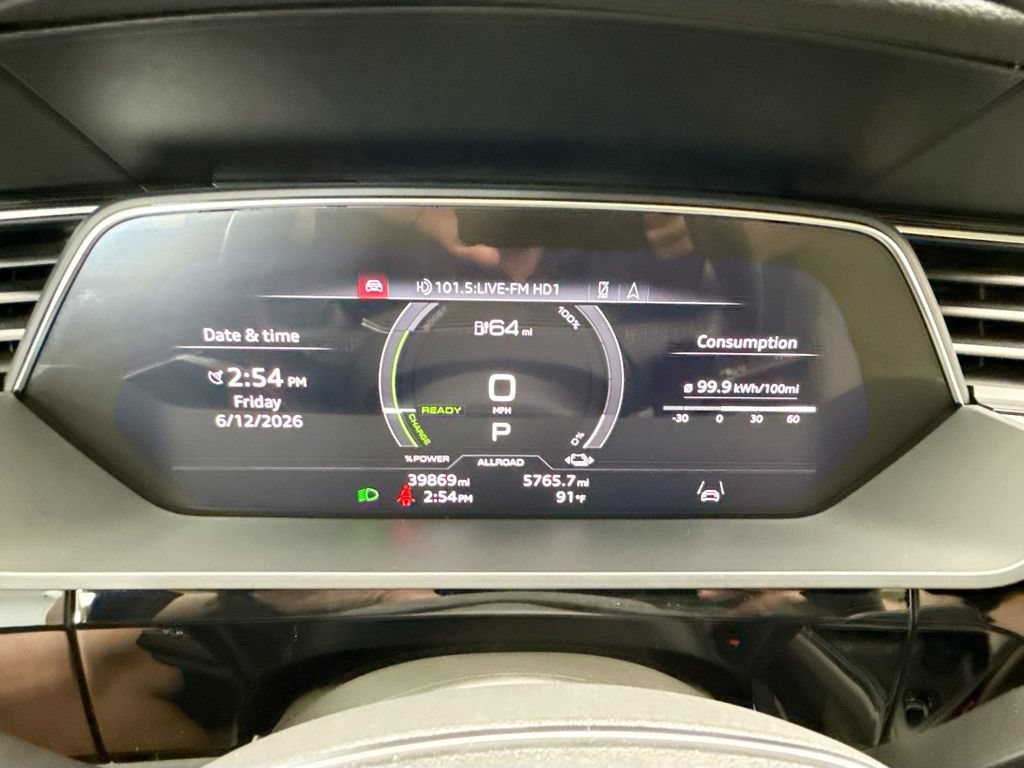 Certified 2024 Audi Q8 e-tron Prestige w/ Prestige Package AWD/4WD image 33