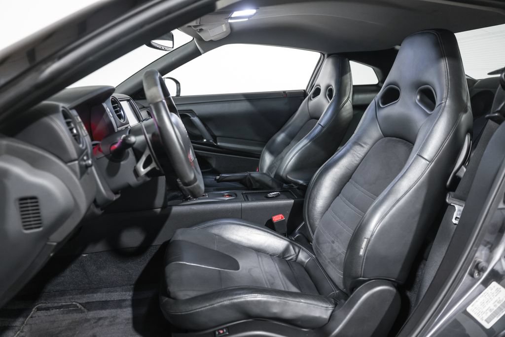 Used 2013 Nissan GT-R Premium AWD/4WD image 32