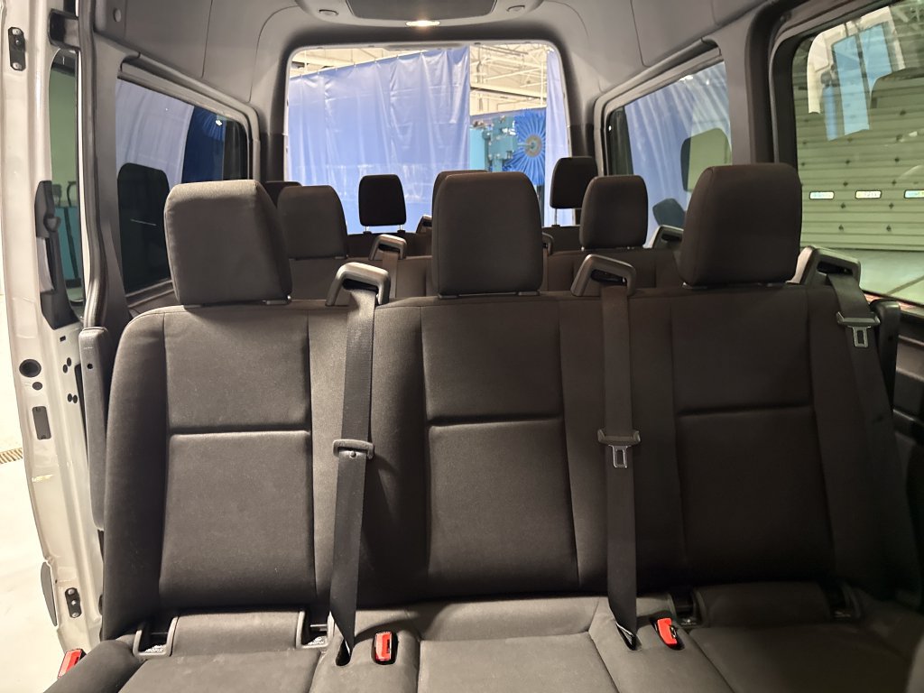 Used 2024 Mercedes-Benz Sprinter 2500 image 36