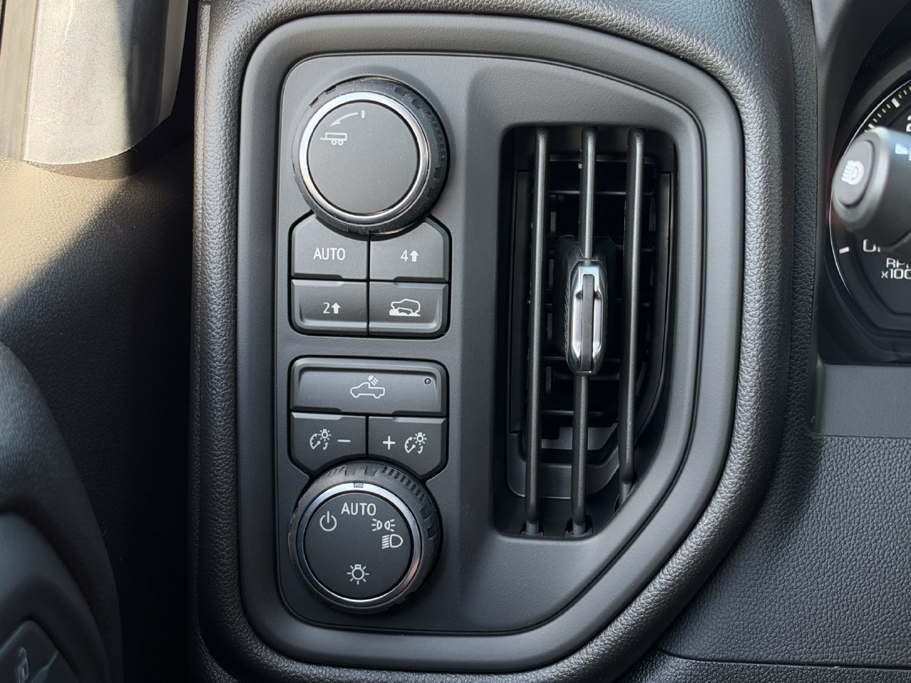 New 2026 Chevrolet Silverado 1500 Custom AWD/4WD image 20