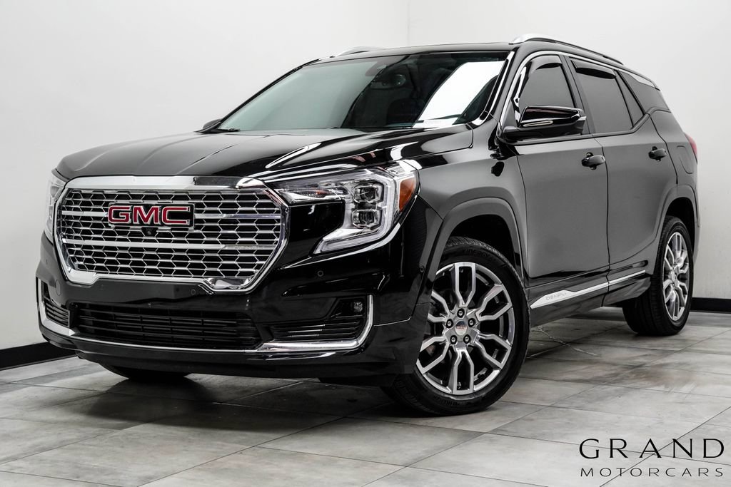 Used 2023 GMC Terrain Denali w/ Denali Premium Package AWD/4WD image 1