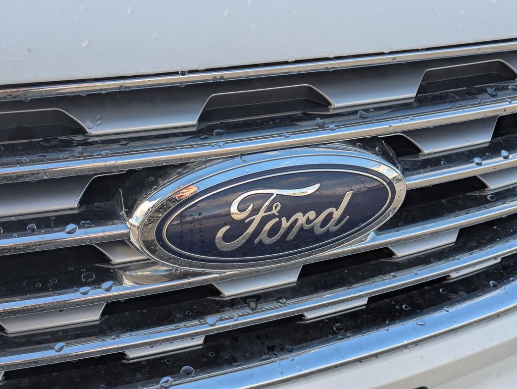 Used 2019 Ford Edge SEL w/ Equipment Group 201A AWD/4WD image 11