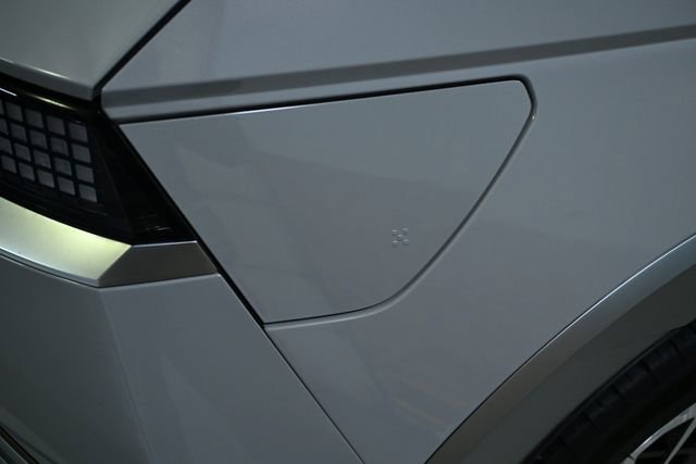 Used 2024 Hyundai Ioniq 5 Limited image 14