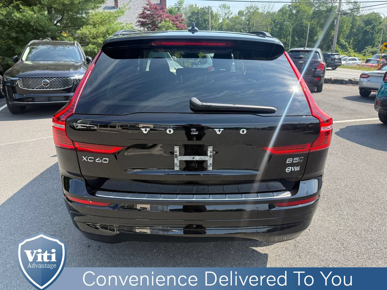 Certified 2023 Volvo XC60 B5 Core w/ Climate Package AWD/4WD image 7
