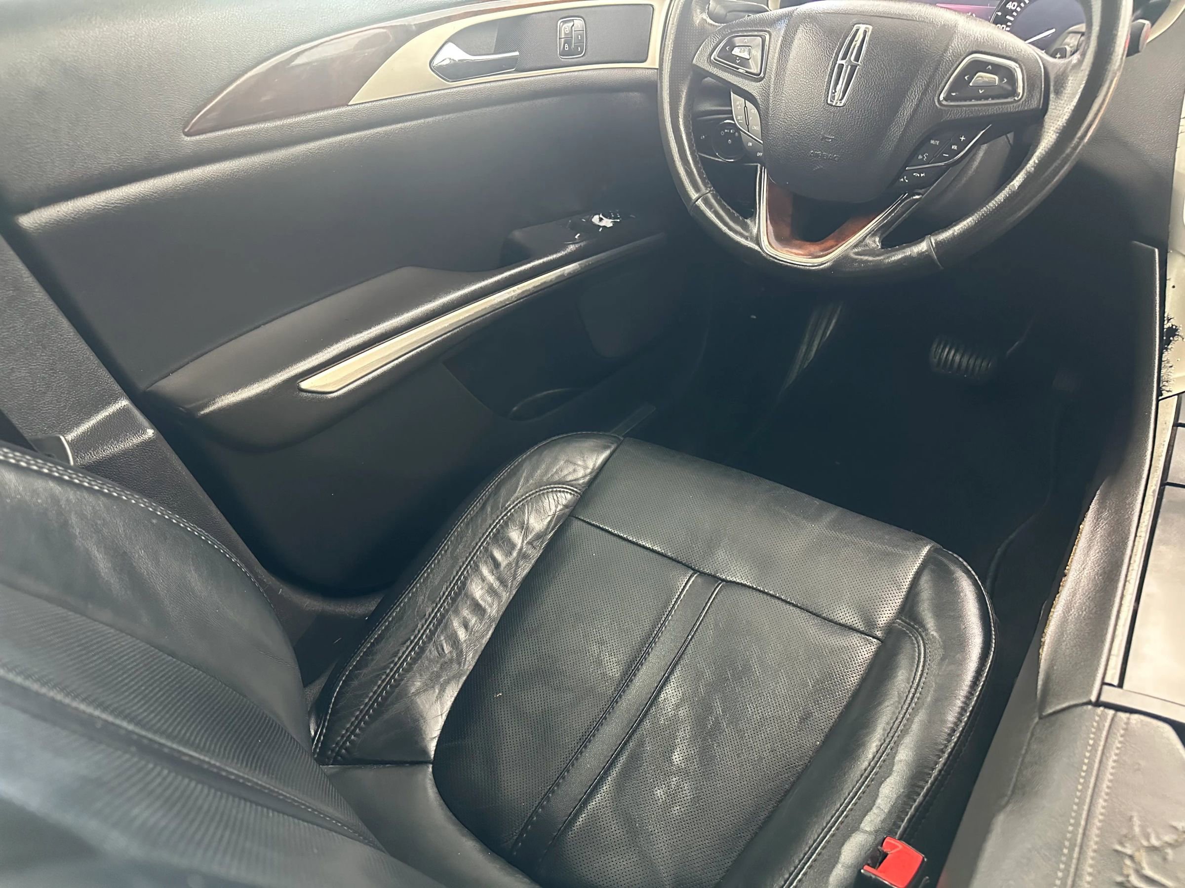 Used 2013 Lincoln MKZ FWD image 15