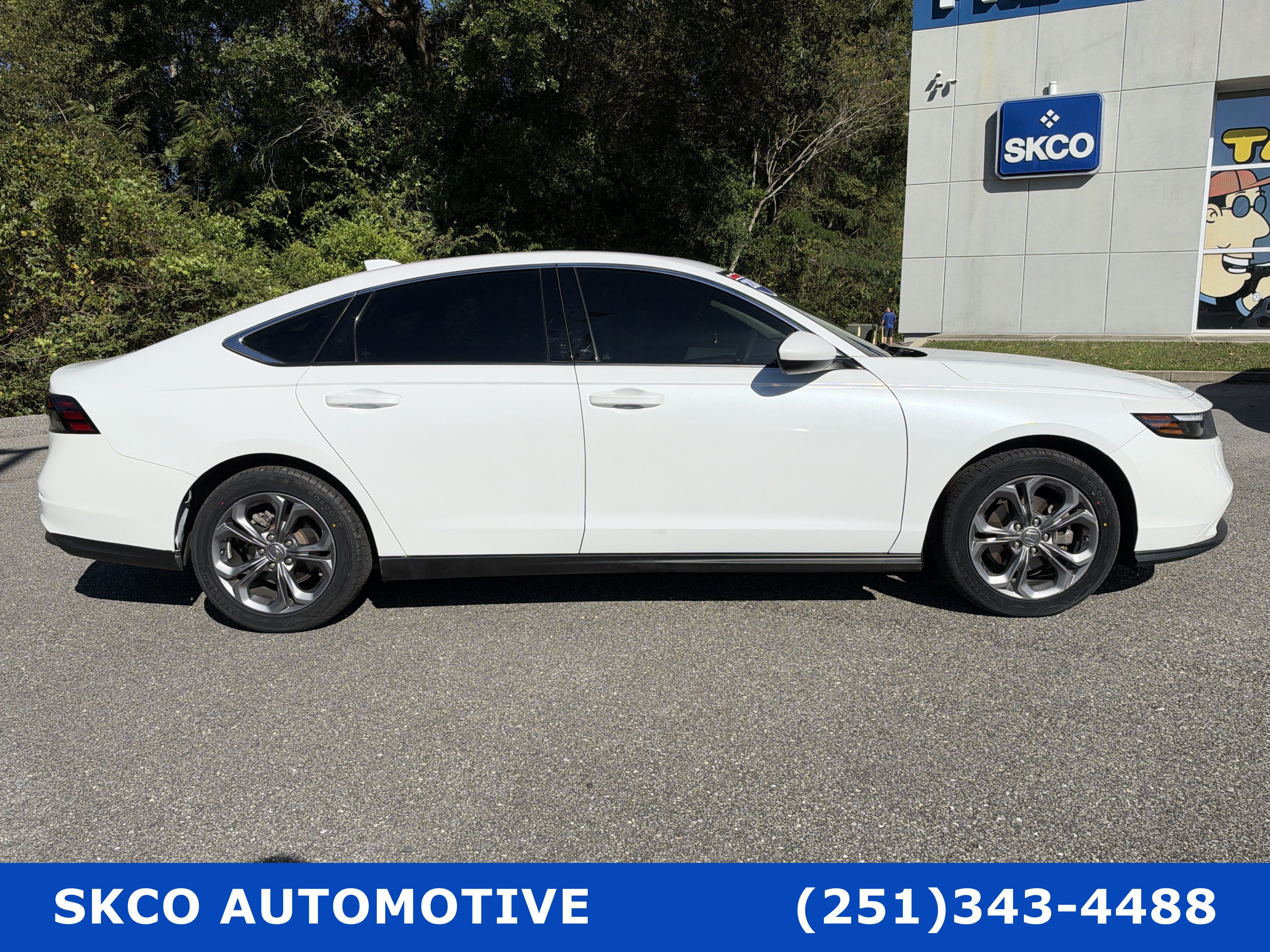 Used 2024 Honda Accord EX image 6