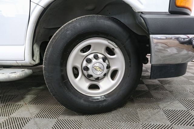 Used 2024 Chevrolet Express 2500 w/ Driver Convenience Package RWD image 13