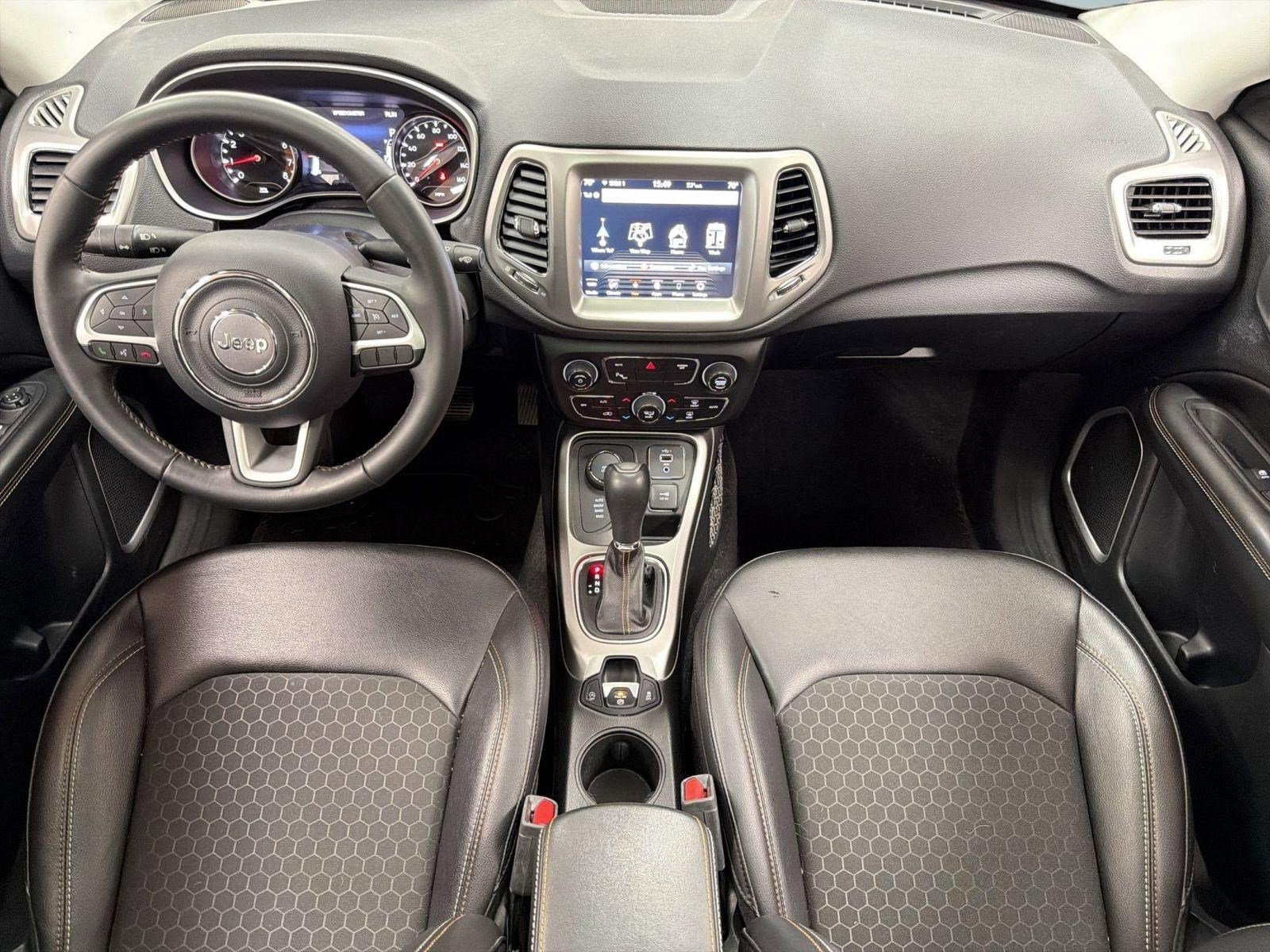 Used 2019 Jeep Compass Latitude w/ Popular Equipment Group AWD/4WD image 16