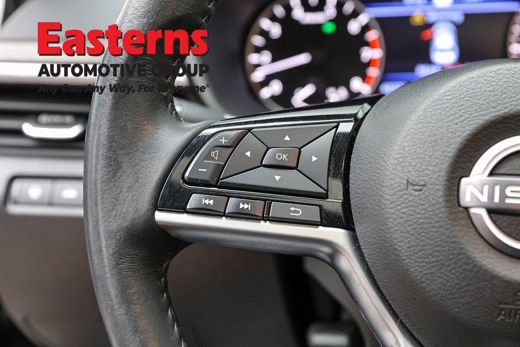 Used 2023 Nissan Altima 2.5 SV w/ SV Premium Package FWD image 16