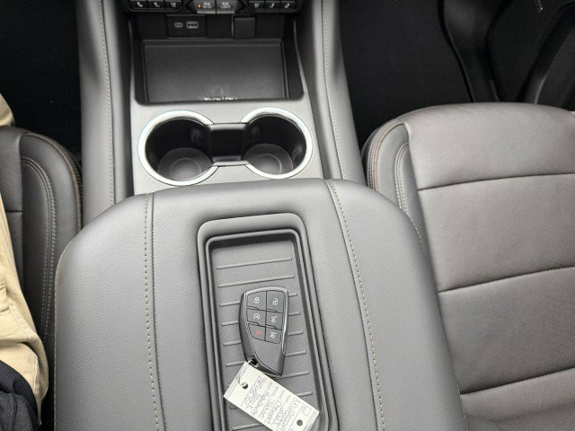 Used 2023 Chevrolet Tahoe High Country image 24