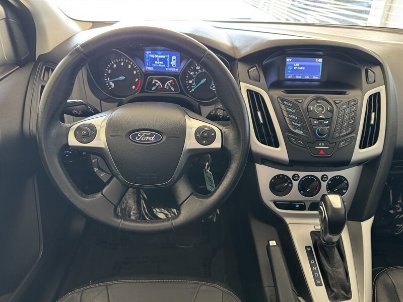 Used 2014 Ford Focus SE w/ Equipment Group 201A FWD image 18