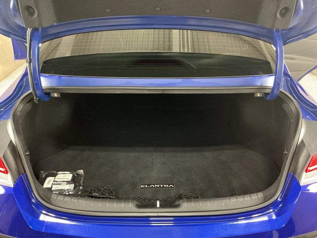 Certified 2024 Hyundai Elantra Blue image 14