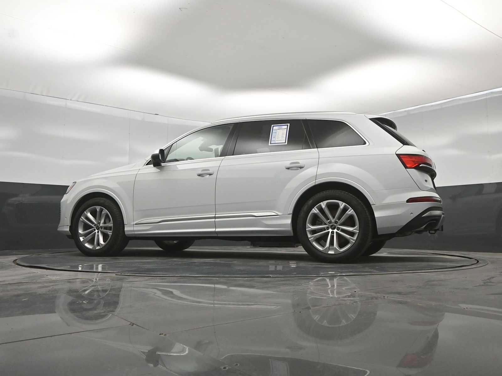 Used 2025 Audi Q7 3.0T Prestige w/ Prestige Package AWD/4WD image 34