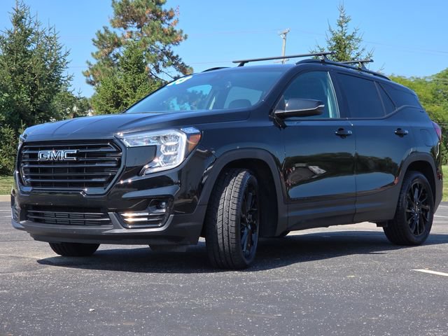 Used 2023 GMC Terrain SLT w/ Elevation Edition FWD image 12