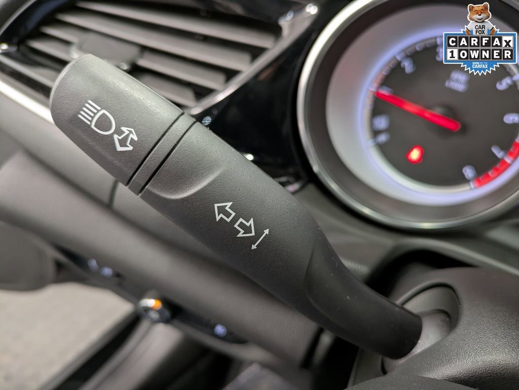 Used 2018 Buick Regal Essence w/ Driver Confidence Package #1 image 18