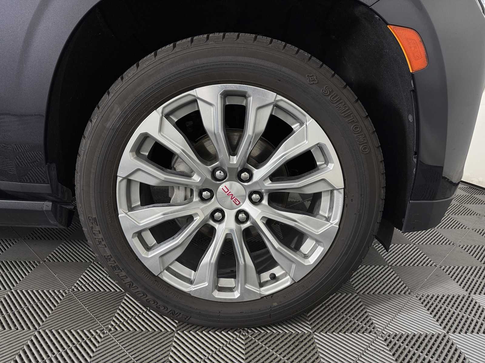 Used 2023 GMC Yukon Denali AWD/4WD image 10