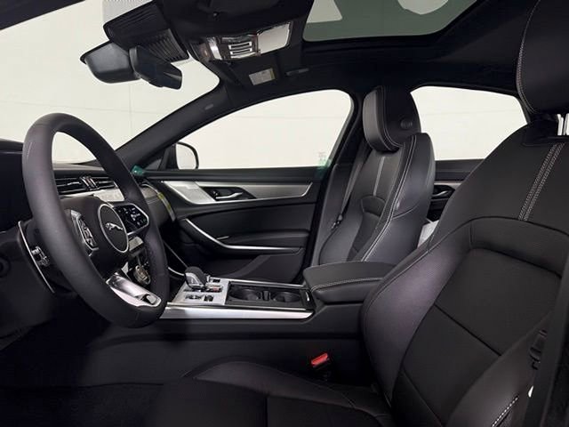 New 2024 Jaguar XF R-Dynamic SE image 6