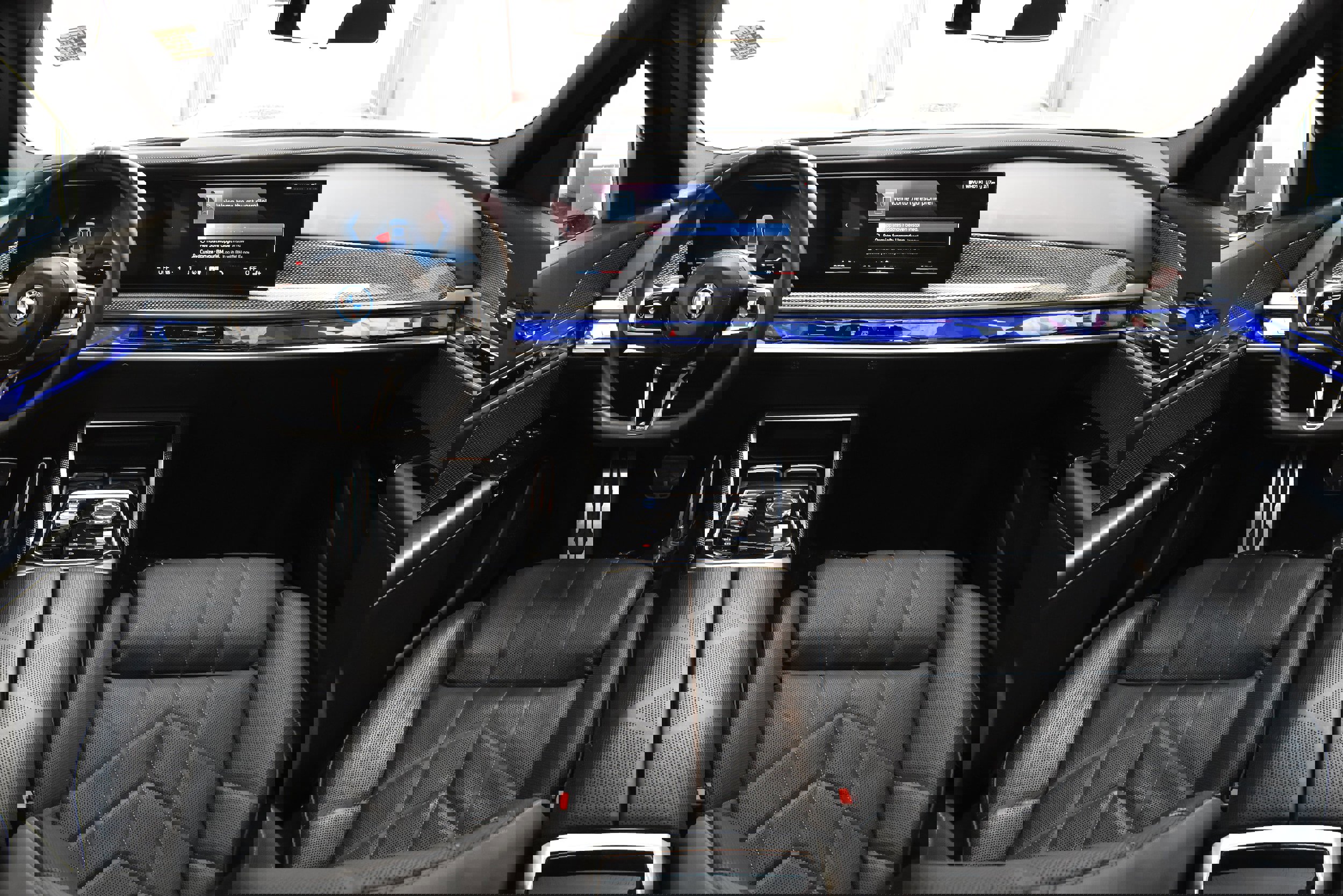 Used 2023 BMW i7 xDrive60 image 32