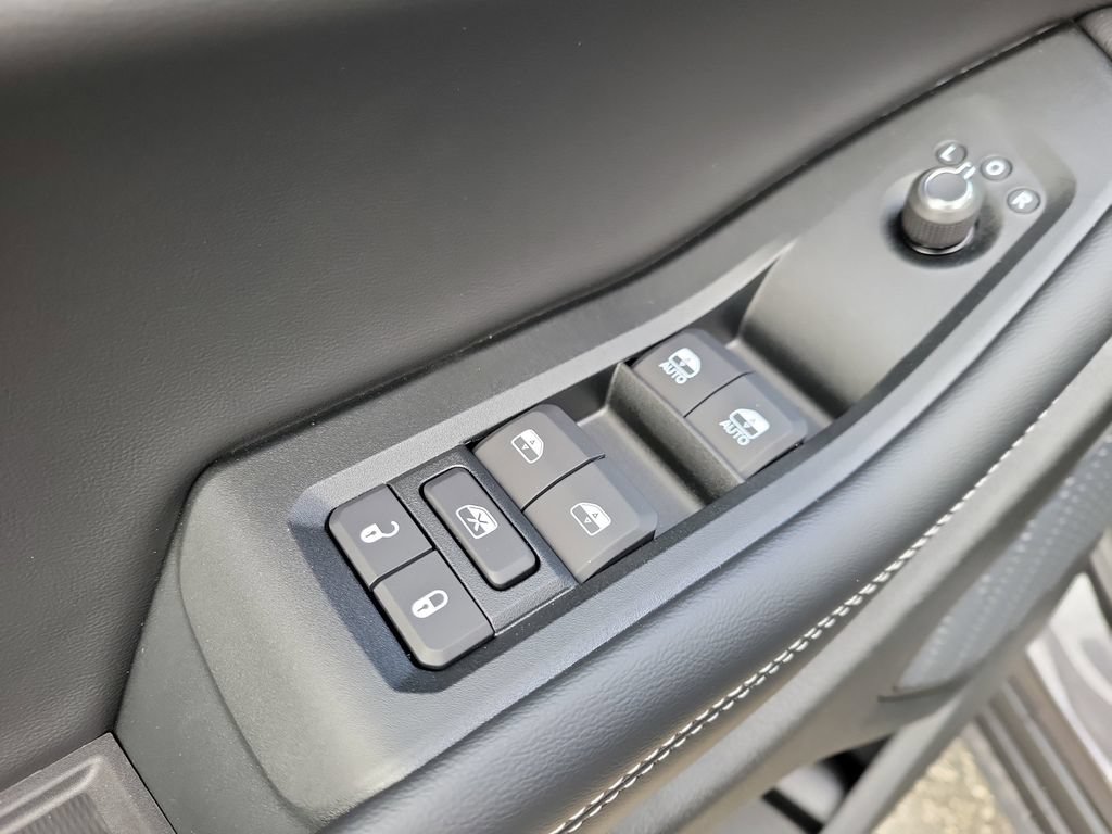 New 2025 Jeep Grand Cherokee L Limited w/ Luxury Tech Group II AWD/4WD image 19